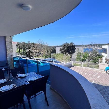 Seascape Residence Pjescana Uvala Esterno foto